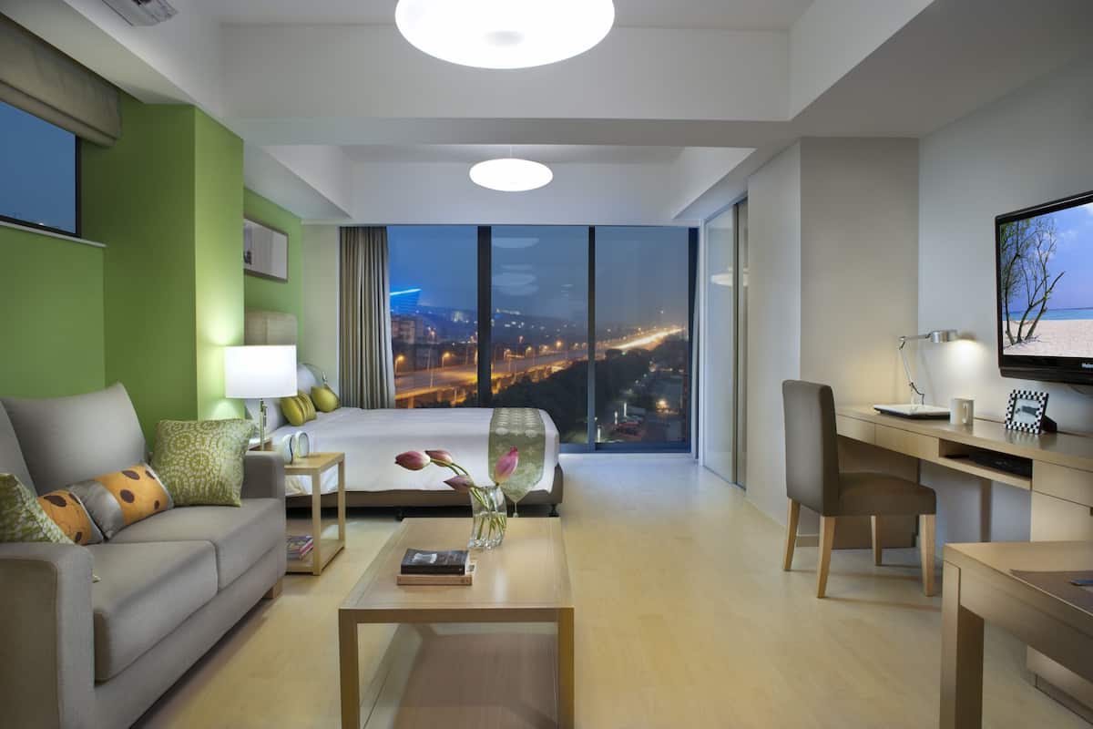 Premier Studio
