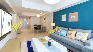 Hochwertige Bettwaren, Daunenbettdecken, Zimmersafe, Schreibtisch