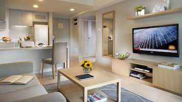 ์์ฑ ์ฑ๋ ์์ฒญ์ด ๊ฐ๋ฅํ 42์ธ์น LCD TV, TV, DVD ํ๋ ์ด์ด
