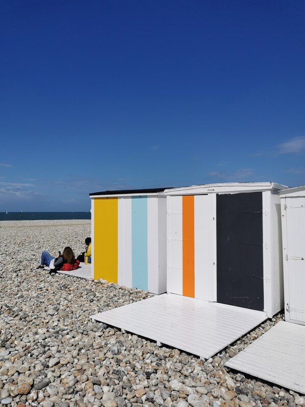 Beach nearby - The Originals Boutique, Hôtel d'Angleterre, Le Havre (Le Havre)