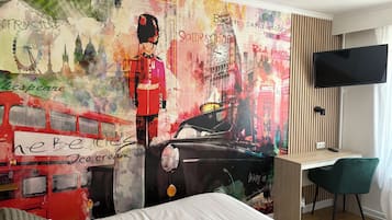 In-room safe, free WiFi, alarm clocks