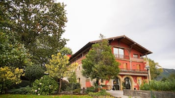 Fachada de la propiedad