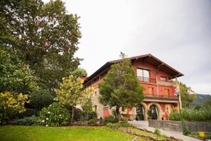 Front of property - Hotel Restaurante Usategieta (Oiartzun)