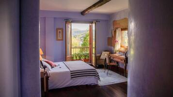 Minibar, bureau, Wi-Fi gratuit, draps fournis