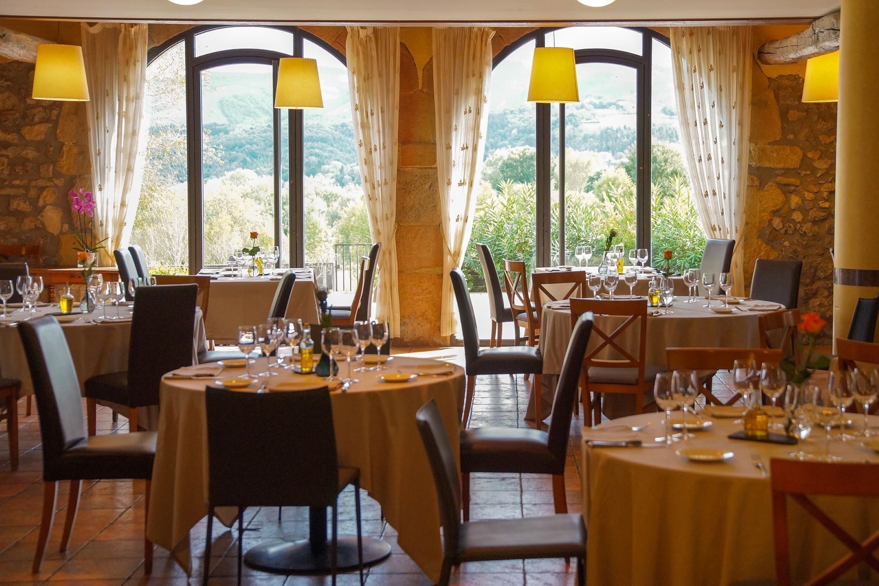 breakfast, lunch, dinner served; basque cuisine