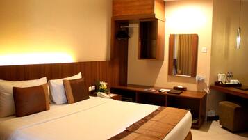 In-room safe, free WiFi, bed sheets