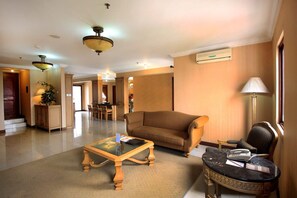 Presidential Room | Living area