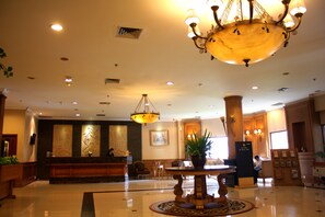 Lobby - The Majesty Hotel (Bandung)