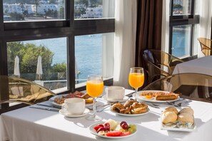 Tägliches inbegriffenes Frühstücksbuffet