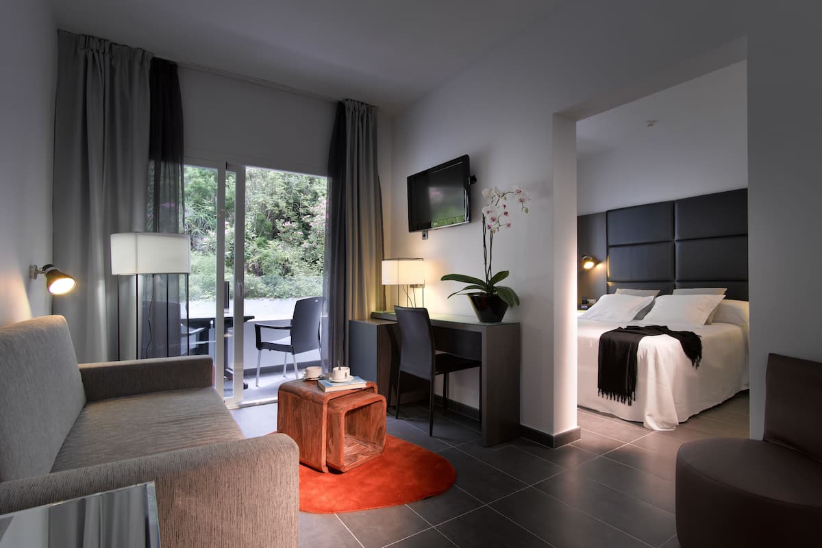 1 bedroom, minibar, in-room safe, desk