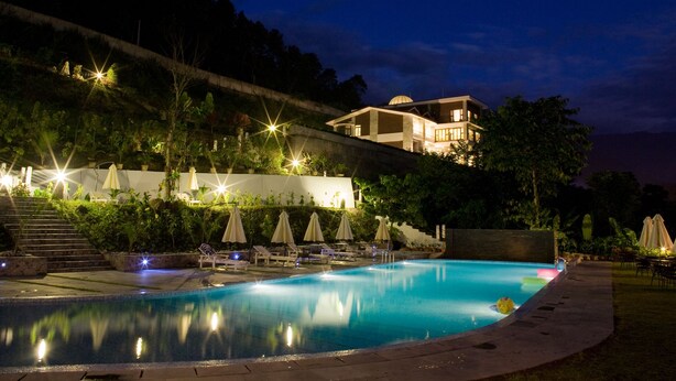 Pool - Club Mahindra Baiguney (Namchi)