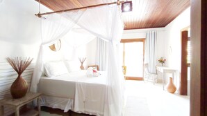 Minibar, blackout drapes, cribs (free), rollaway beds (surcharge) - Pousada Machê (Arraial d'Ajuda)