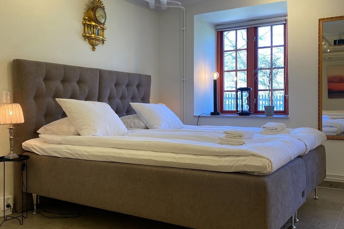 Habitación cuádruple | Decoración personalizada, muebles diferentes y wifi gratis