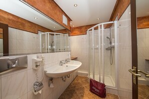 Shower, free toiletries, hair dryer, towels