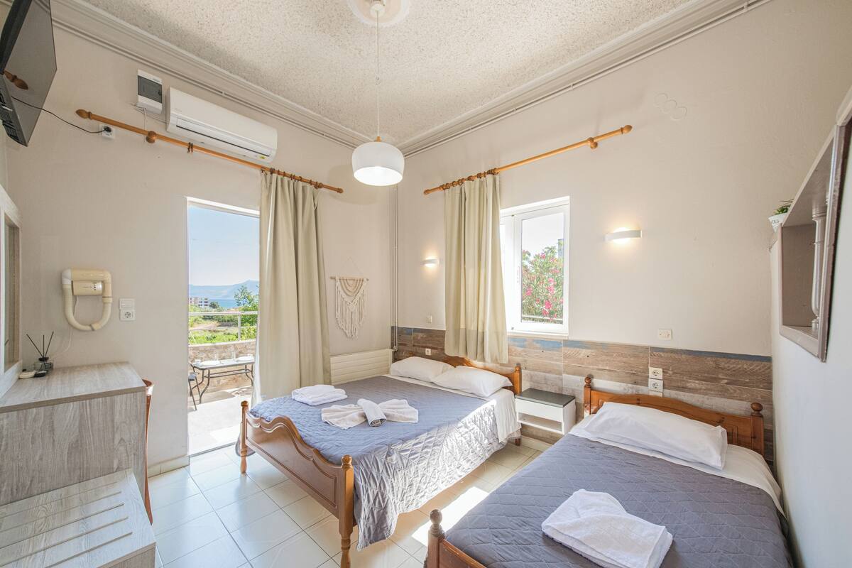 Premium bedding, Select Comfort beds, minibar, in-room safe