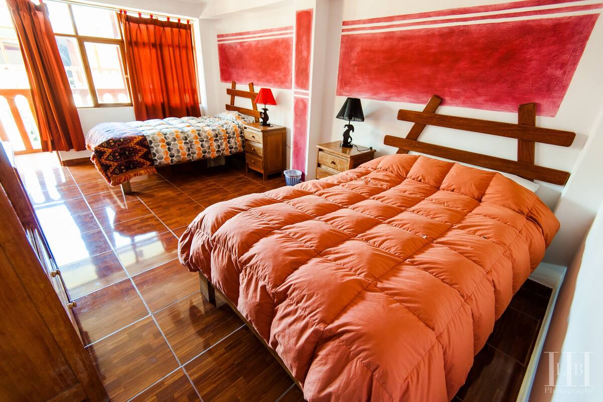 Chambre Triple | Literie de qualité supérieure, coffres-forts dans les chambres