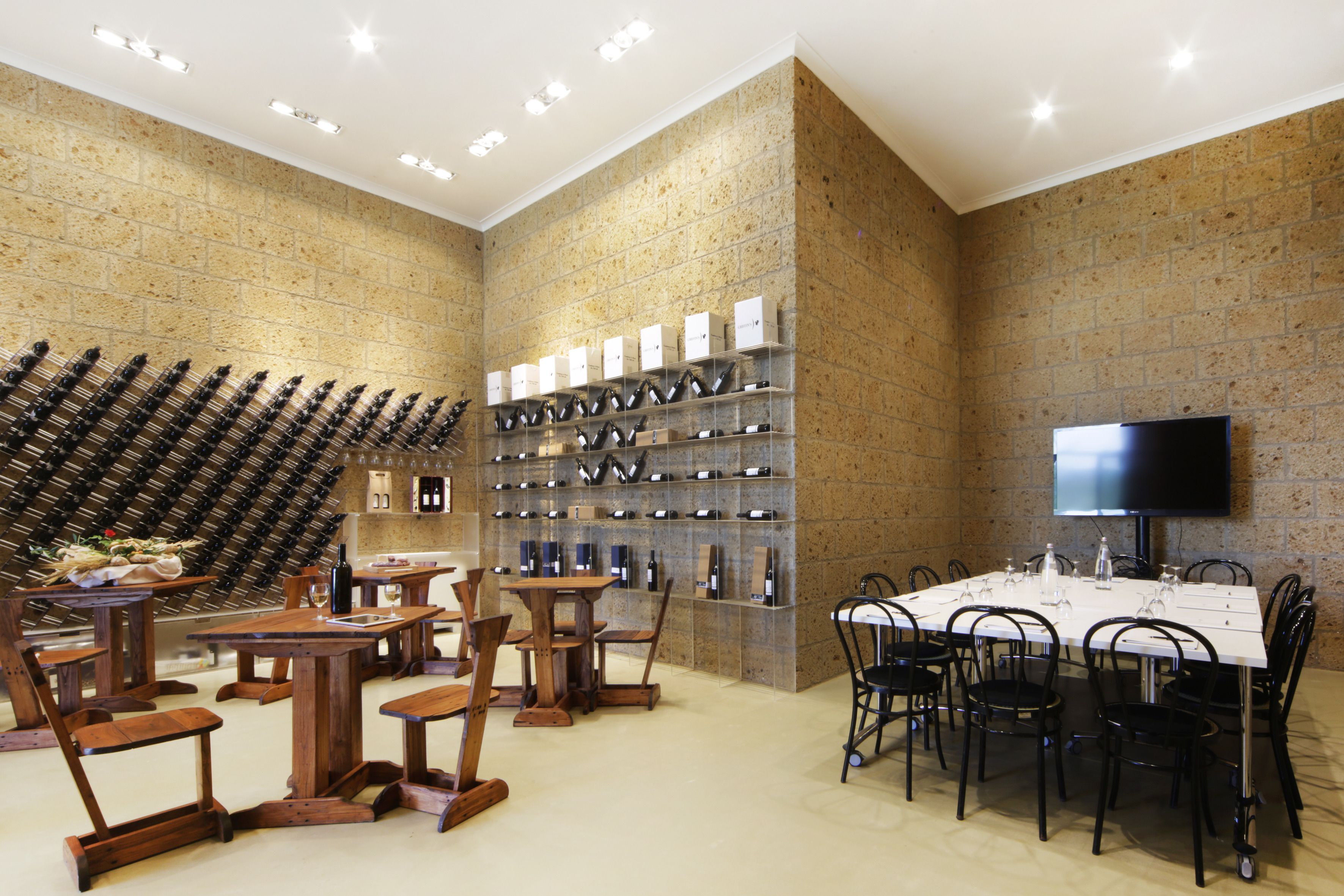 Frühstück, Mittagessen, italienische Küche, Blick auf den Pool 