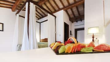 Junior Studio Suite | 1 bedroom, premium bedding, in-room safe, individually decorated