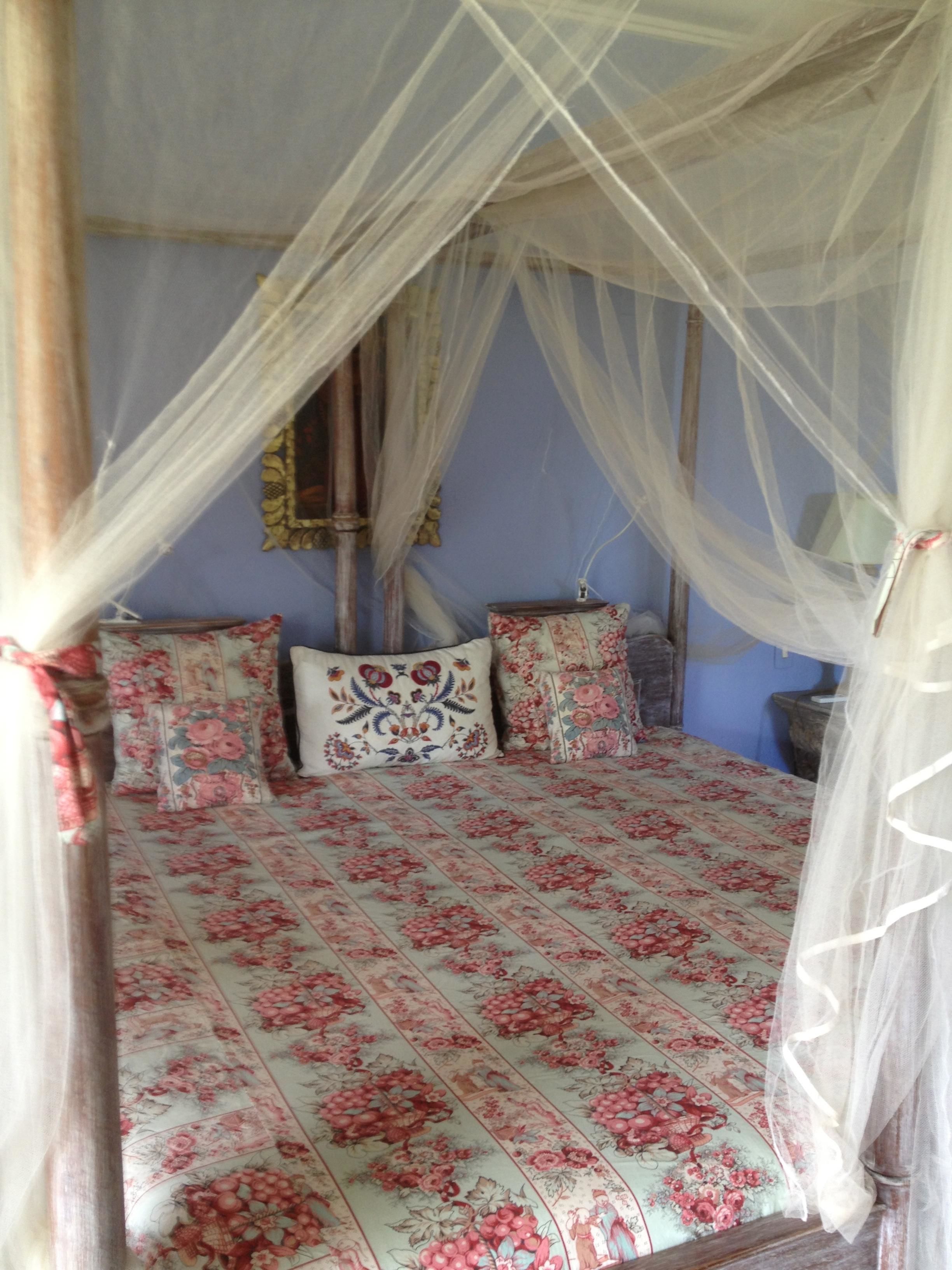 egyptian cotton sheets, premium bedding, down duvets, minibar