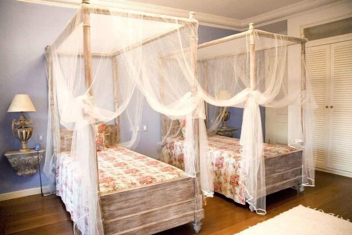 egyptian cotton sheets, premium bedding, down duvets, minibar