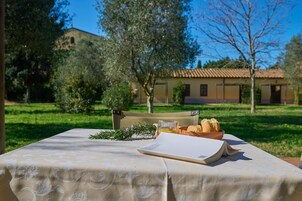 Breakfast and dinner served, garden views 