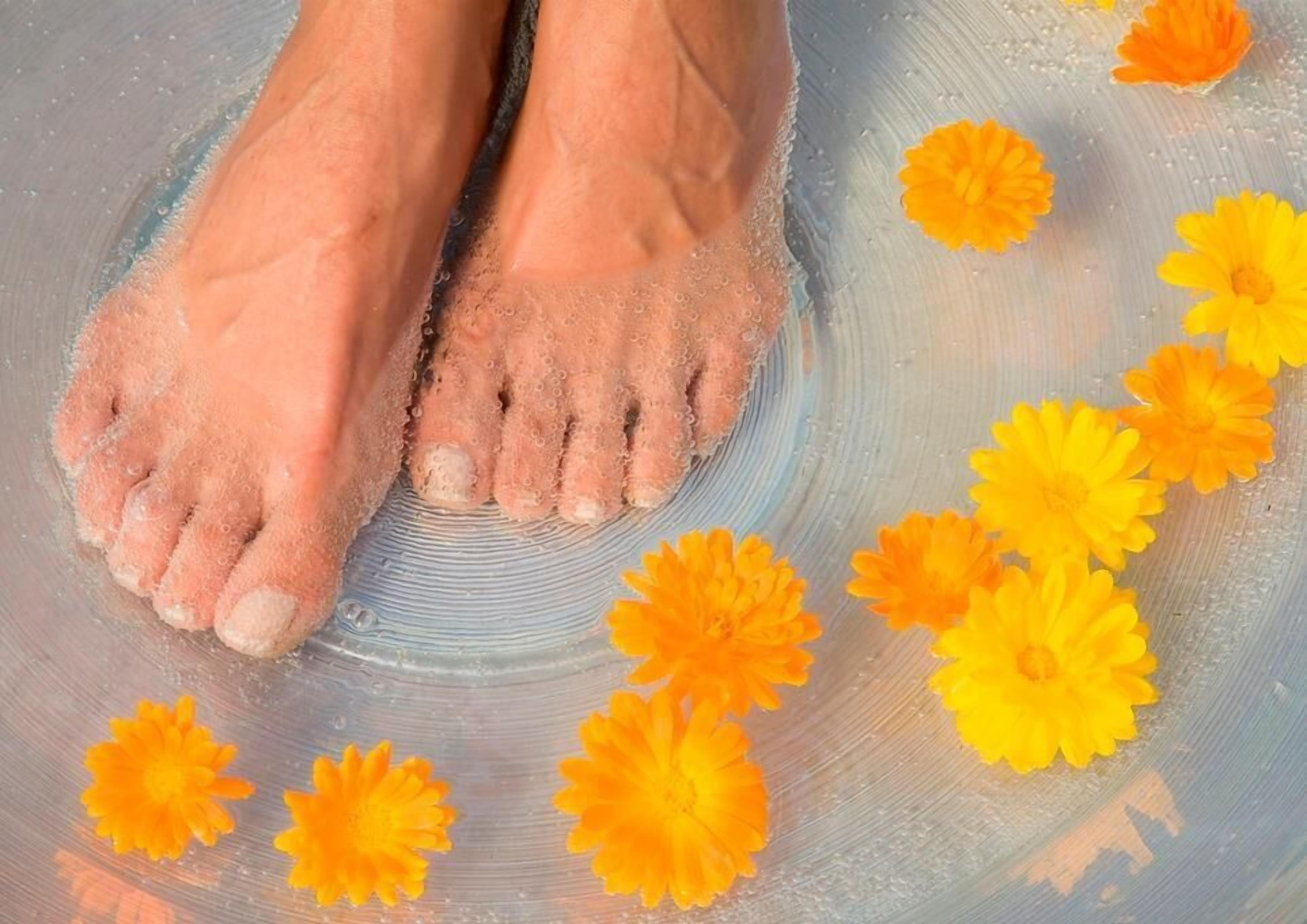 sauna, body treatments, body wraps, body scrubs, facials