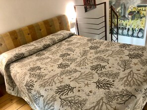 1 Schlafzimmer, Allergikerbettwaren, individuell eingerichtet