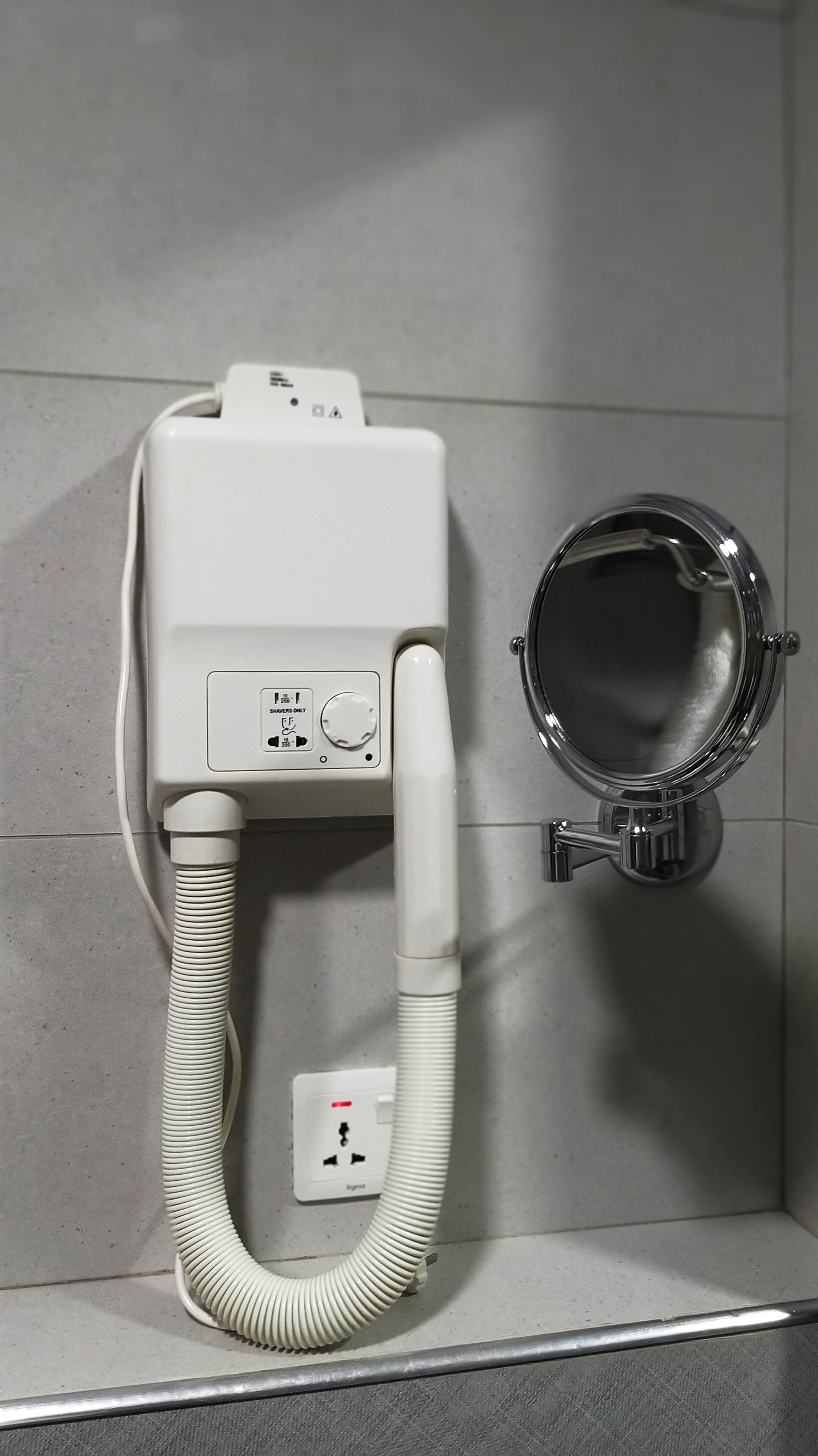 shower, free toiletries, hair dryer, slippers