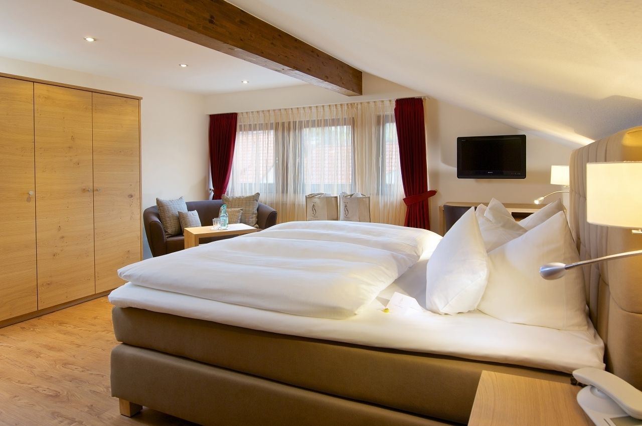 comfort double room | minibar, in-room safe, desk, free cots/infant beds