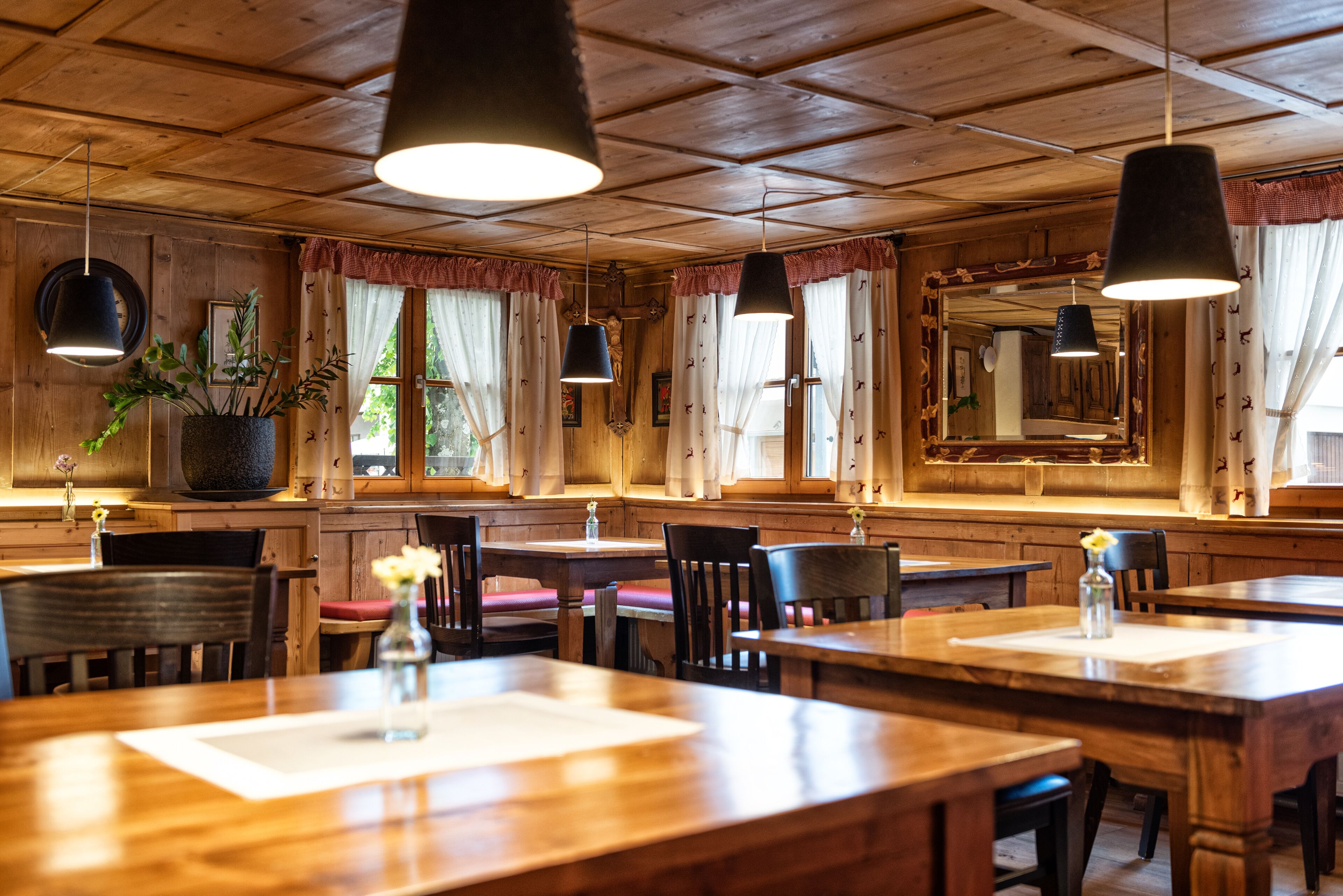 breakfast and dinner served, regional cuisine