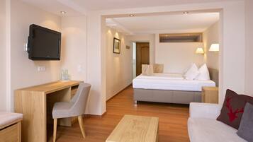 Luxury-Doppelzimmer (Superior) | Minibar, Zimmersafe, Schreibtisch, kostenlose Babybetten