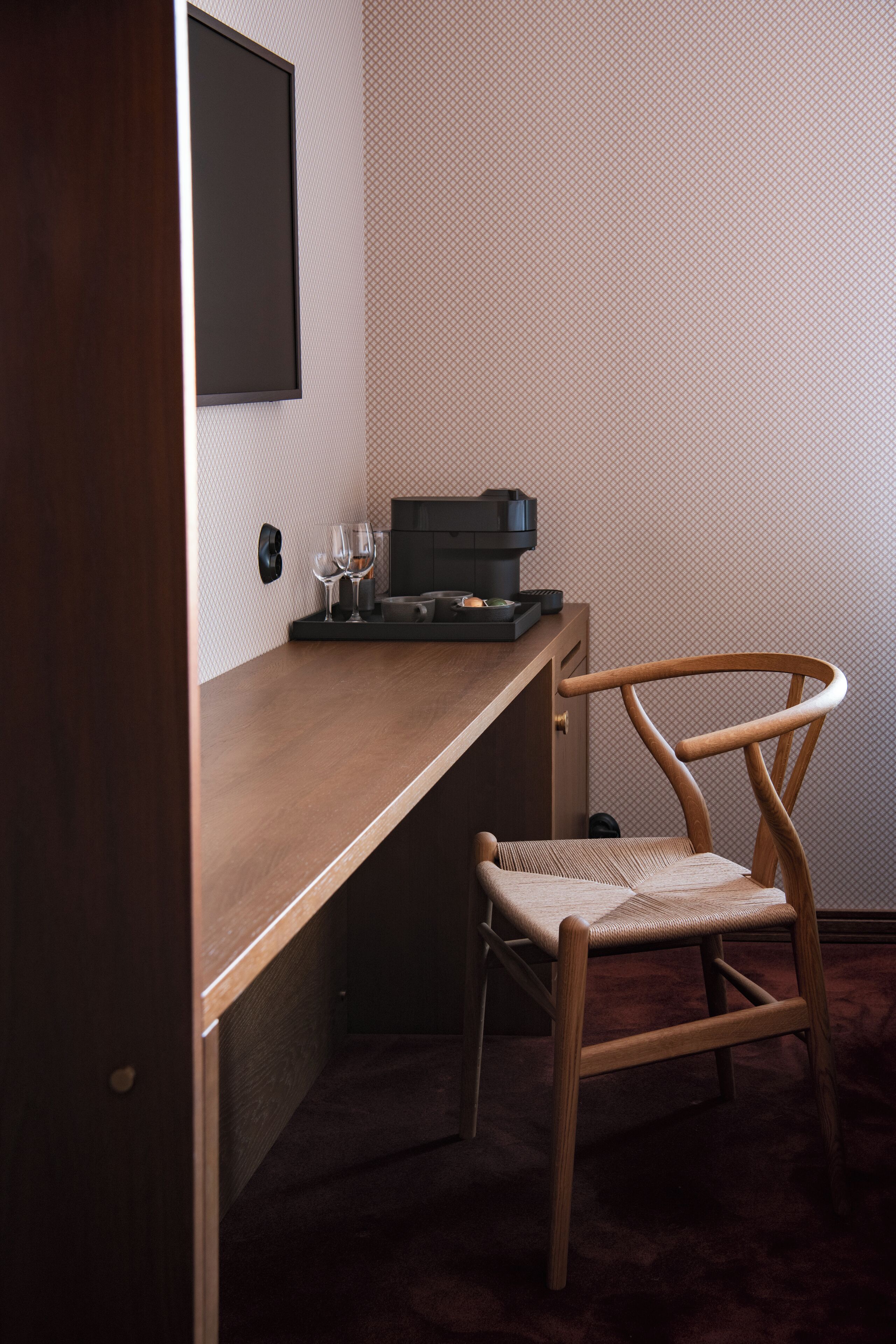 double room superior | in-room safe, individually decorated, individually furnished, desk