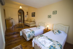 Free minibar items, desk, free WiFi