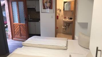 Kamar Double Ekonomi | Fasilitas kamar