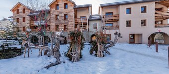 โรงแรมโนเอมิสเลอบัลคอนดูวิโซ