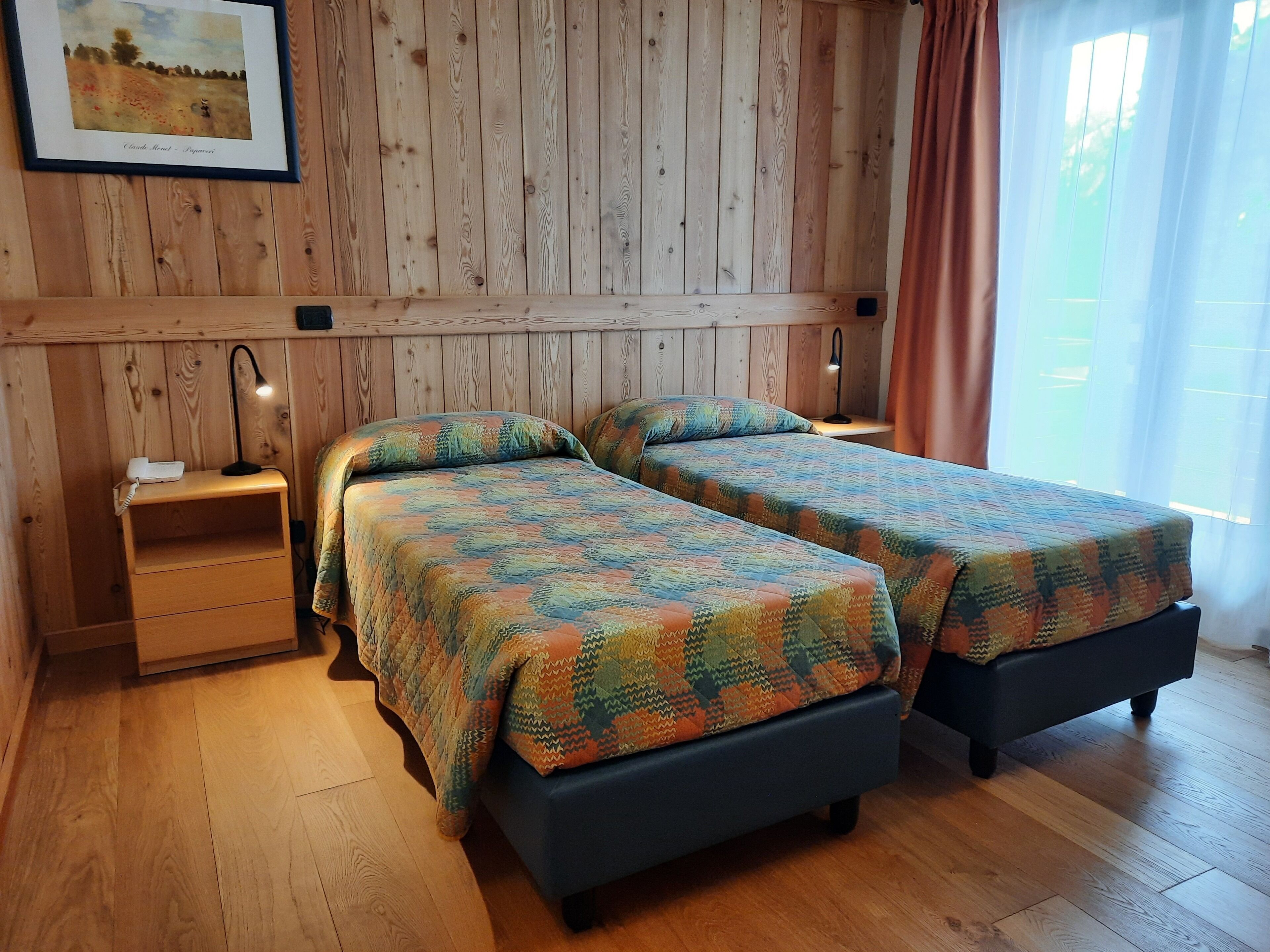 classic double room | in-room safe, desk, blackout curtains, cots/infant beds