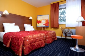 Desk, free cots/infant beds, rollaway beds, free WiFi
