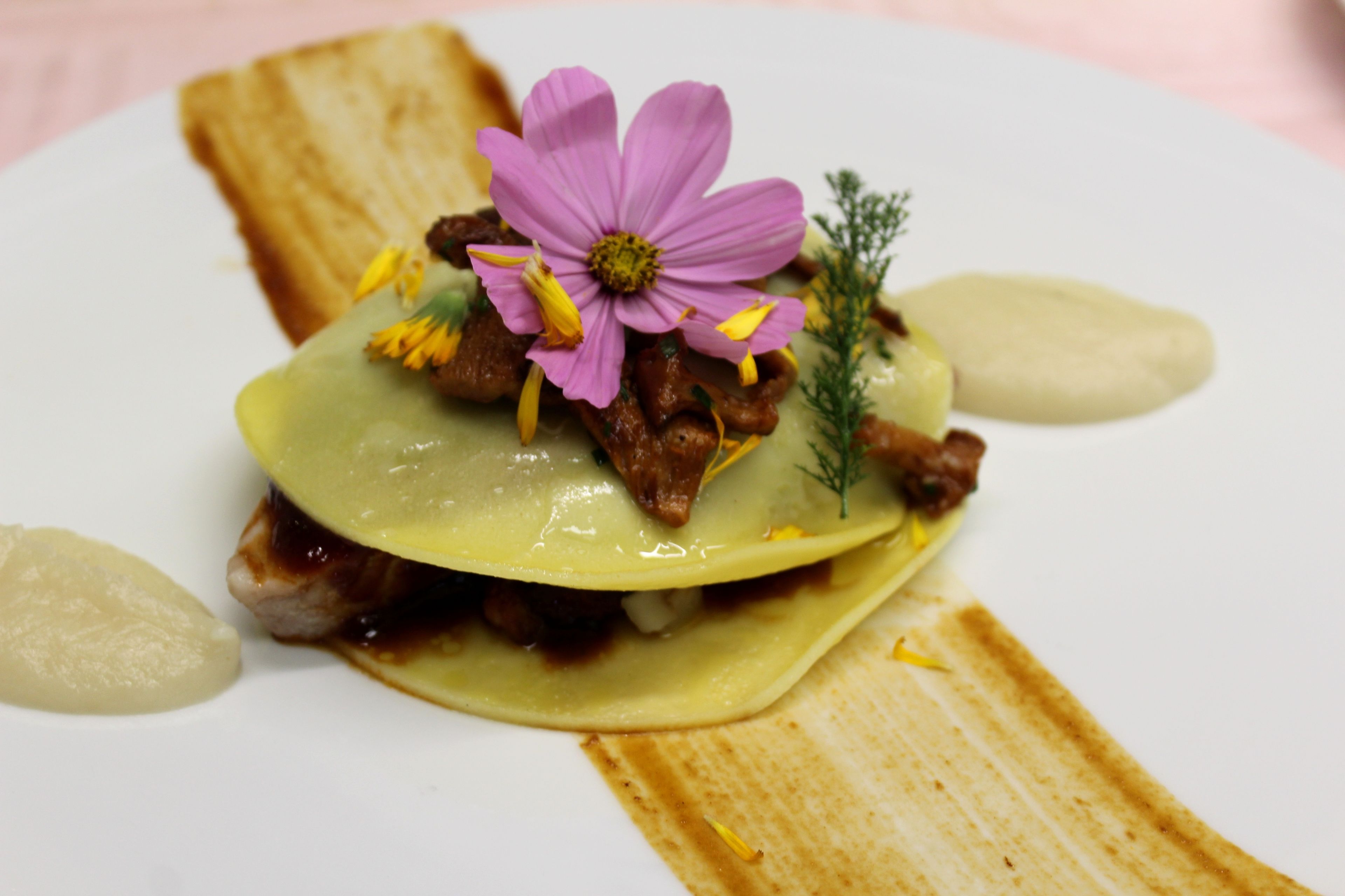 lunch and dinner served, french cuisine