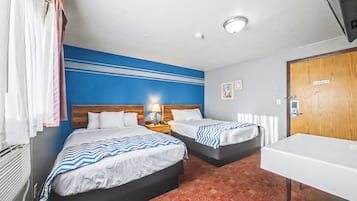 Rom, ikke-røyk (2 FullBeds) | Lydisolert, wi-fi (inkludert) og sengetøy