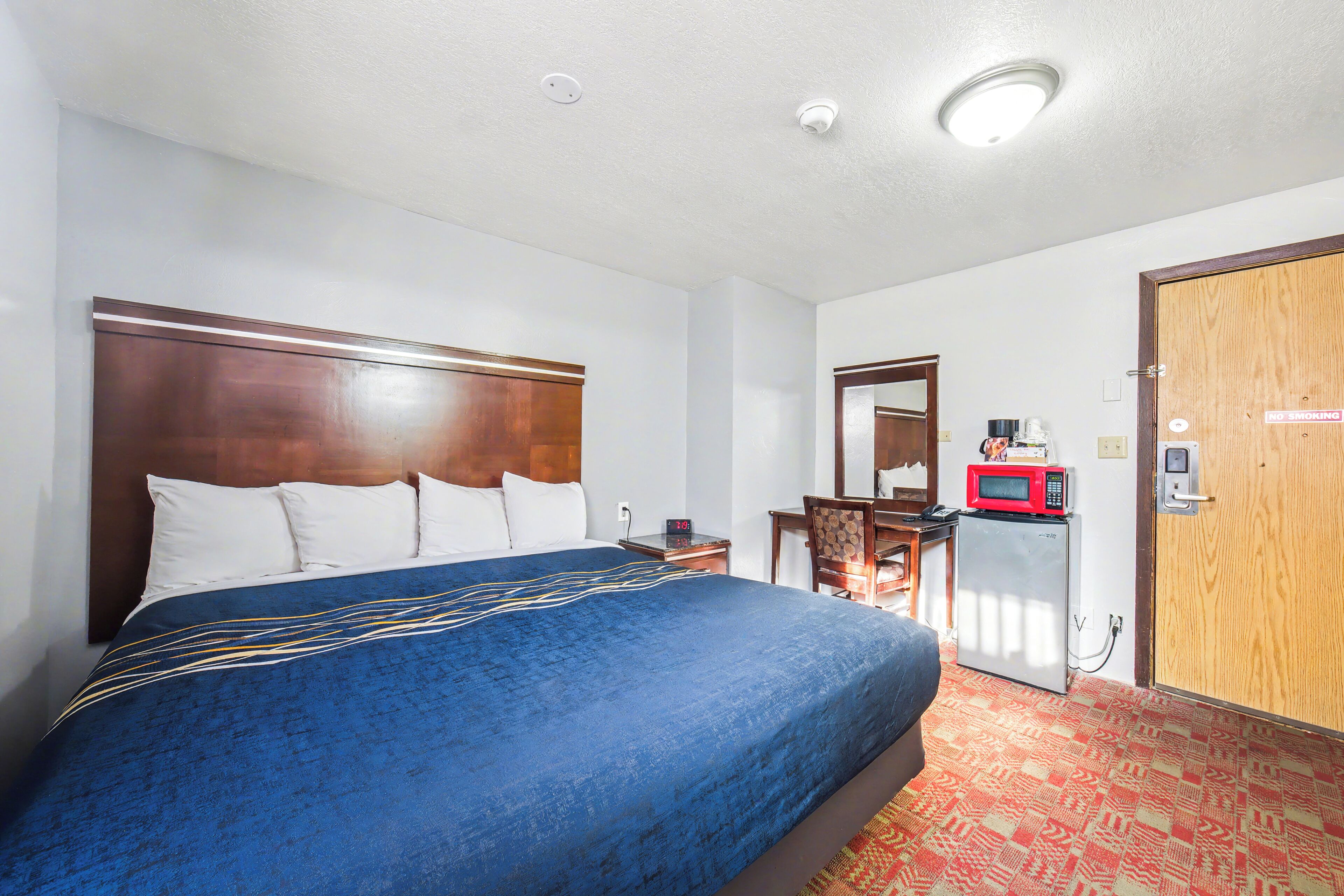 Room, 1 King Bed, Non Smoking