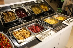 Petit déjeuner buffet