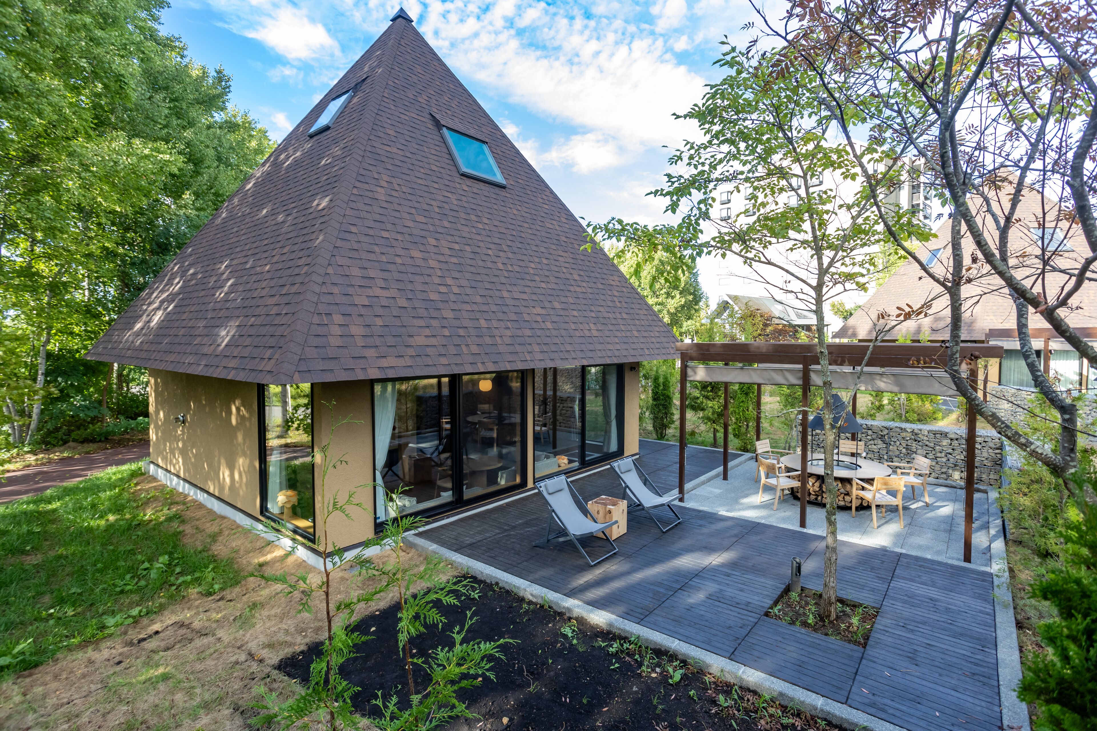 In-room safe, desk, blackout drapes, free WiFi