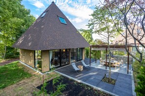 Zimmersafe, Schreibtisch, kostenloses WLAN, Bettwäsche