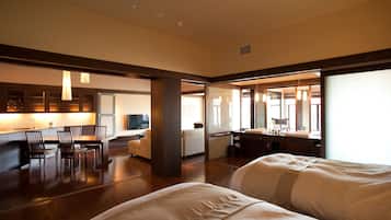 In-room safe, desk, free WiFi, bed sheets