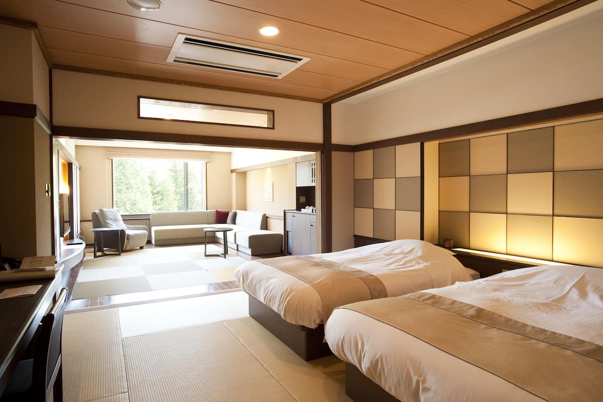 japanese & western style room | 1 bedroom, in-room safe, desk, free wifi