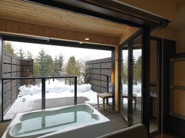 Quarto tradicional, para não fumantes (Private open-air bath, not onsen) | Cofres nos quartos, escrivaninha, Wi-Fi de cortesia, roupa de cama