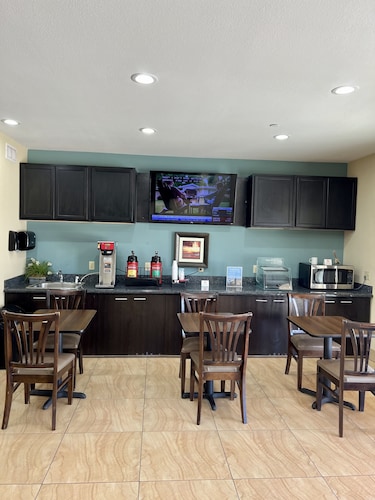 Americas Best Value Inn Sulphur