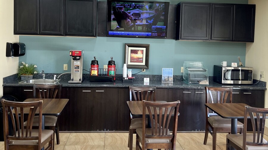 Americas Best Value Inn Sulphur