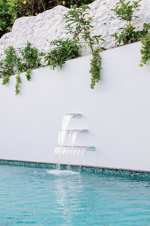 Piscine extérieure (ouverte en saison)