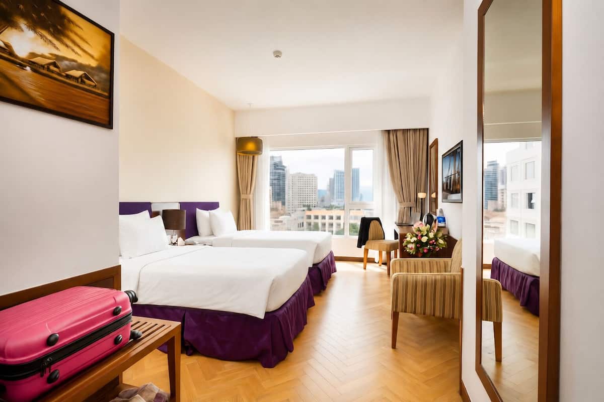 Superior-Doppel- oder -Zweibettzimmer, Stadtblick | Minibar, Zimmersafe, Schreibtisch, Verdunkelungsvorhänge